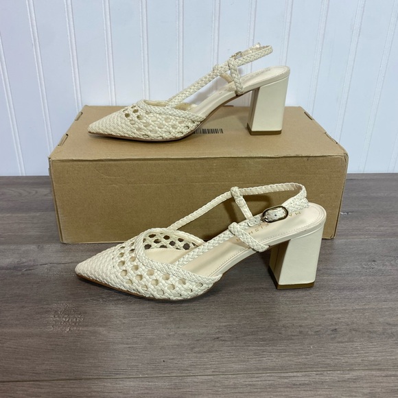 Brand new women’s Marc fisher
Zunnie Slingback Pointed Toe Pump size 6.5 no box - Picture 1 of 12